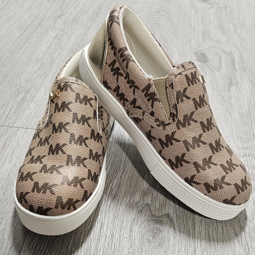 Michael Kors Girl's Brown Monogram Logo Slip-on Shoes Size 2